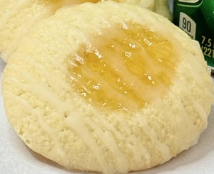 Refreshing citrus cookie inspired by 7up pound cake with a zesty lemon-lime flavor.